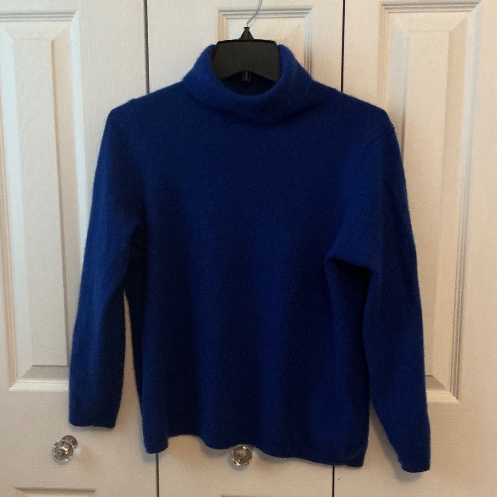 Cashmere Women’s Turtleneck Royal Blue